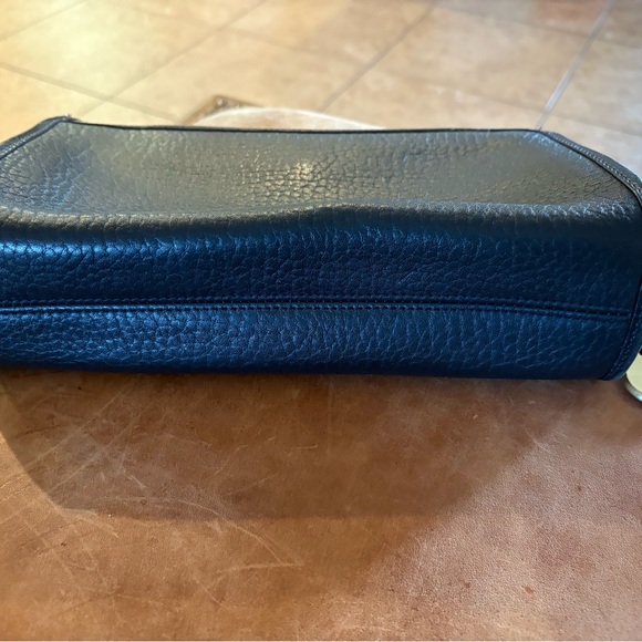 Dooney and Bourne shoulder bag - Picture 5 of 6